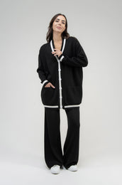 Кардиган вовняний чорний з контрастним білим кантом